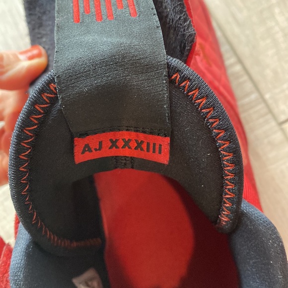 Air Jordan basketball shoes for men - Picture 3 of 7